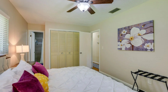 Gainesville Vacation Rental w/ Private Lanai!, Book Feriehus Sommerhuse i Gainesville, Hytte