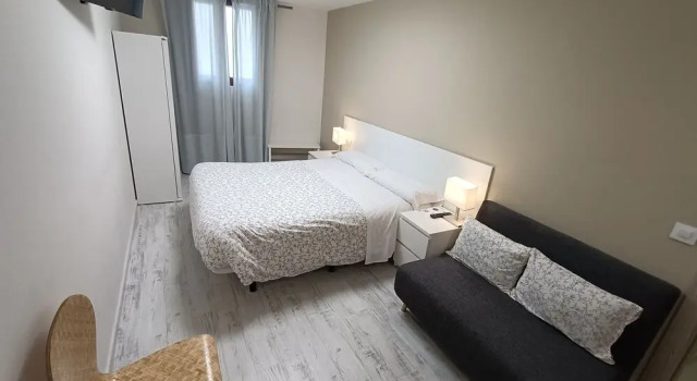 Rey Mundo, Book Hostel Hotels in Aragon with Parking, Parking
