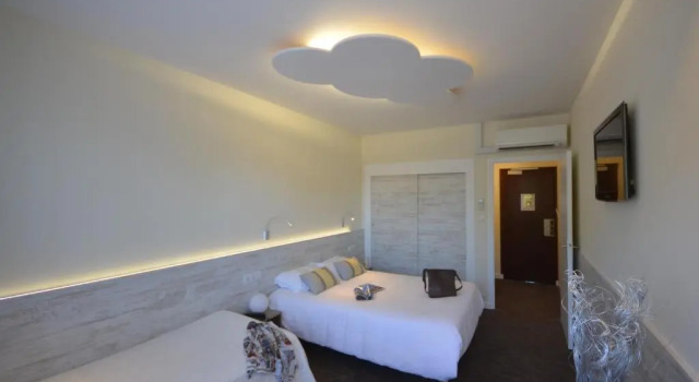 Номер Standard Hôtel Poste et Champanne