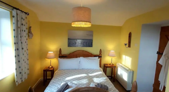 Коттедж 2 Bed Cottage Sleeps 4 - Pets Ok - Private Garden