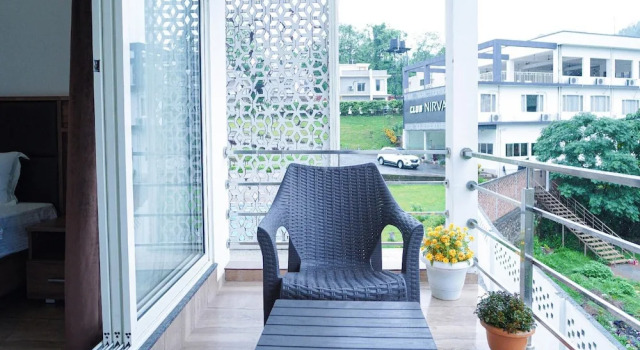 Номер Luxury с балконом Club Nirvana Boutique Resort Pure-Veg