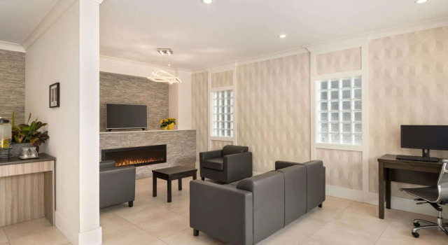 Days Inn by Wyndham 100 Mile House, Забронировать Отель Отели Британской Колумбии 3 звезды, 3*