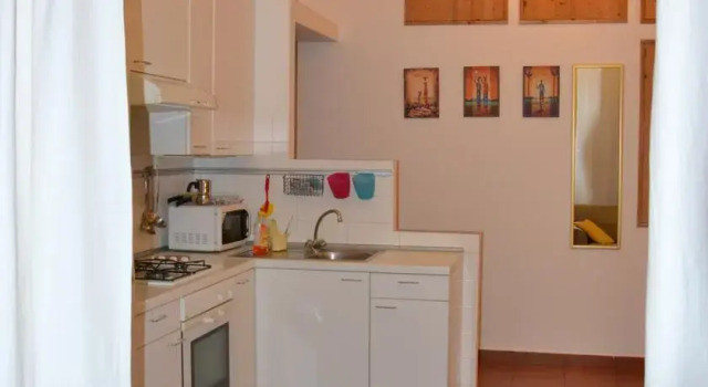Nearby, Book Apartment Hotels in Milan with Parking, near Pasteur, Parking