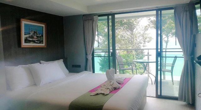 Cliff Lanta Suite
