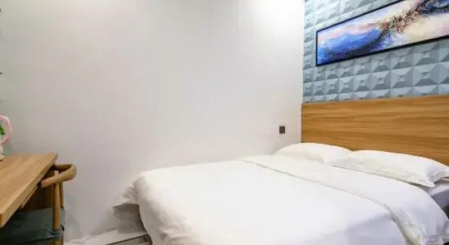 Daqing Boger Hotel (Xinmate Store)