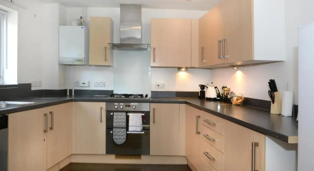 Коттедж 4 Bedroom town house in the heart of Southampton