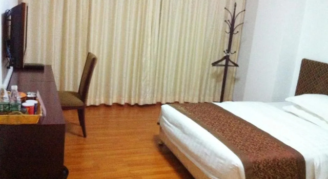 Guangzhou Five Elements Business Hotel, Boek Hotel Hotels in Guangdong met parkeren, Parkeren