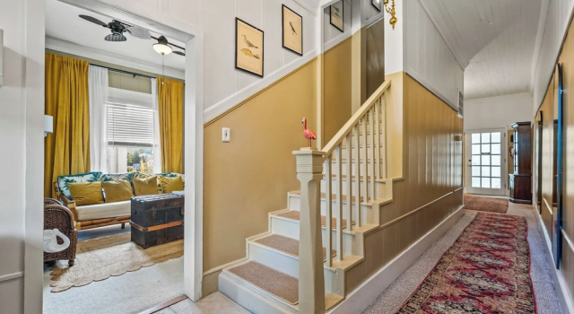 Люкс с видом на внутренний двор Old Carrabelle Hotel Captains Quarters Suite