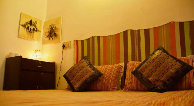 goSTOPS Lite Varanasi, Забронировать Хостел Отели Варанаси с парковкой, рядом с Kedar Ghat, Парковка