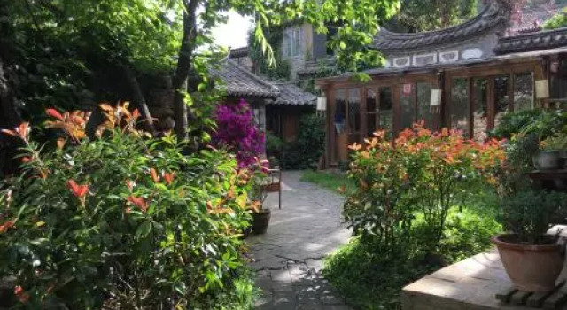 Yi Zuo Yi Wang, Prenota Hotel Hotel a Lijiang con parcheggio, Parcheggio