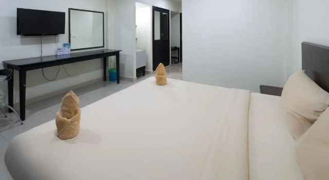Номер Deluxe ARAYA HOTEL