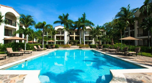 Gorgeous Decorated 2 bed Pacifico Condo