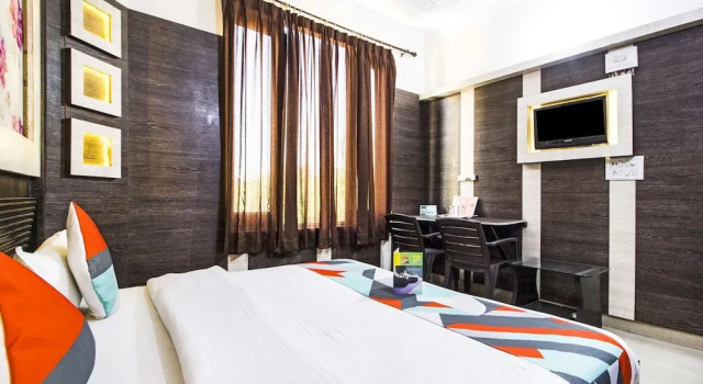 FabExpress Royal Residency Suites