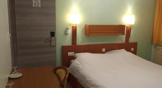 Hotel Aux Beaux Rivages En Gaume, Забронировать Отель Флоранвиль 