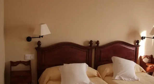 Hotel Secaiza, Rezervovat Hotel Berrueco Španělsko