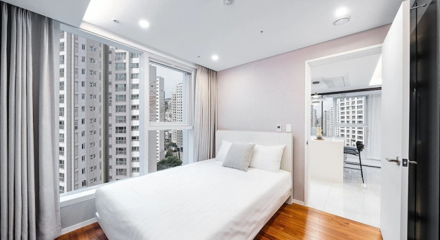 Seocho Intoraon Hotel and Residence