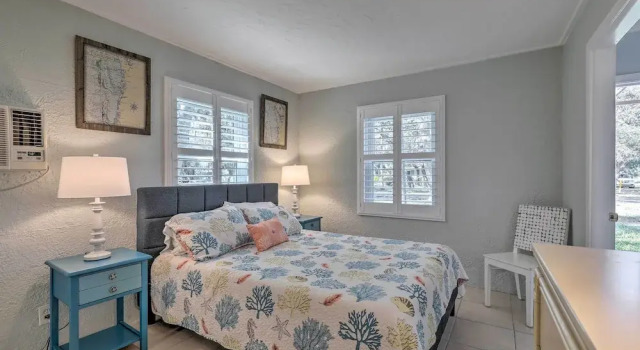 Cozy Crystal Beach Cottage: Walk to Shoreline, Book Hotel 3-stjernede hoteller i Crystal Beach, 3*