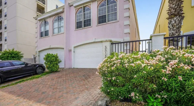 Incredible Views From Oceanfront 3 Bedroom  Townhouse by RedAwning