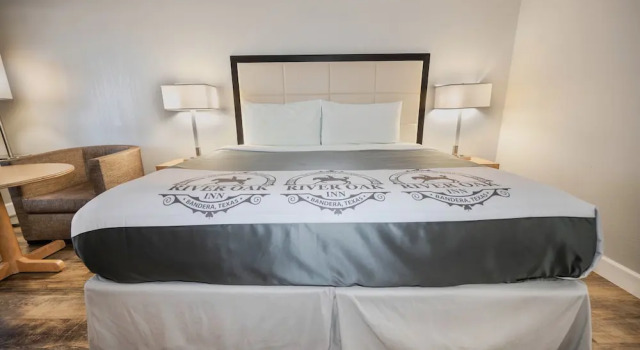 Двухместный номер Standard RIVER OAK INN