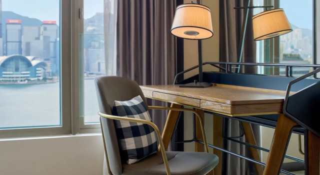 Люкс клубный c 1 комнатой с видом на гавань Sheraton Hong Kong Hotel & Towers