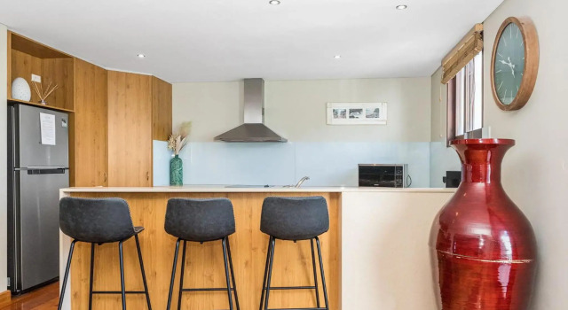 Byron Bay Accom Unit 5 21-25 Fletcher Street - A Seventh Summer
