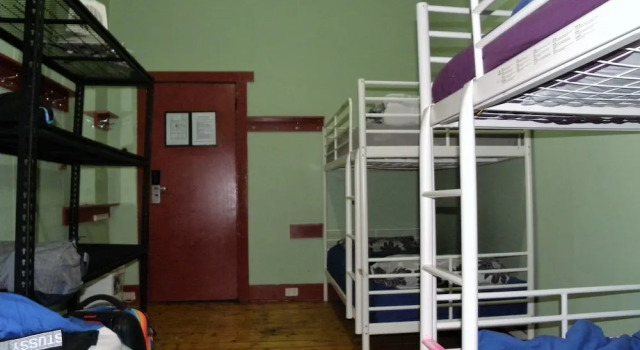 Кровать в общем номере (женский номер) Market Tavern - Hostel and Bar