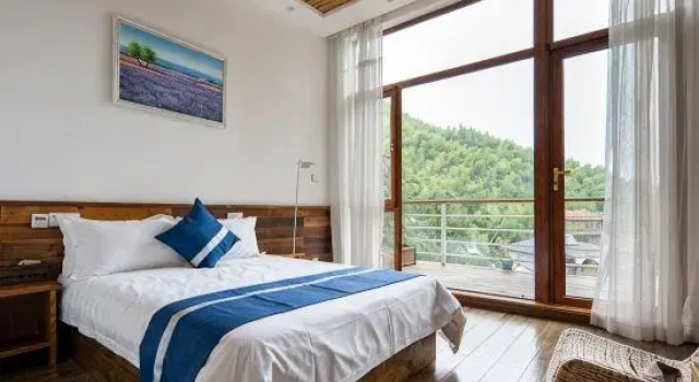Люкс с 4 комнатами Floral Hotel· Zhuyuewan Hotel