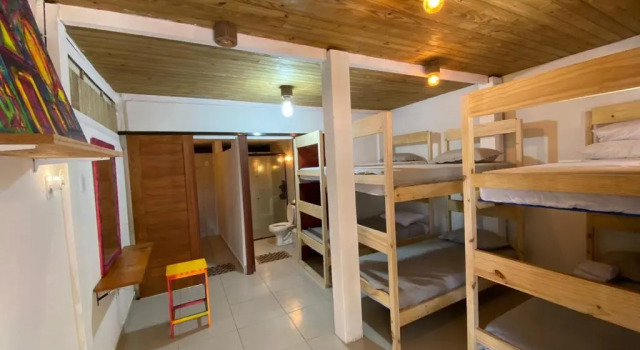 Кровать в общем номере (женский номер) Zicatela Beach Hostel