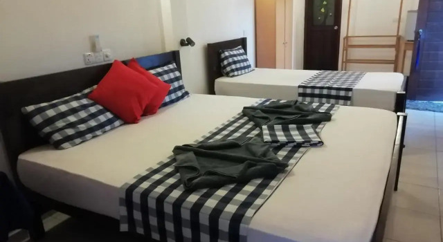 Hotel Universal Beach, Забронировать Гостевой дом Гостевые дома Хиккадува, рядом с Пляж Хиккадувы, Гостевой дом