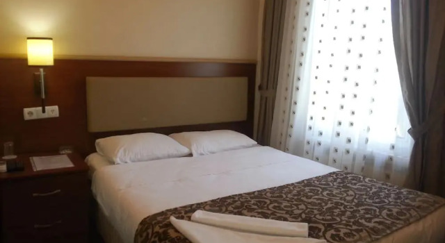Kyme Hotel