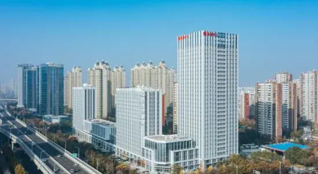 Magnotel  Classic（Jinanxi Railway Station  Impression Jinan Branch ）, Prenota Hotel Hotel a Shandong con parcheggio, Parcheggio