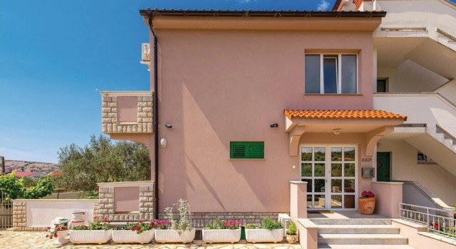 Nice Home in Barbat With Wifi and 3 Bedrooms, Prenota Hotel Hotel a Isole Quarnerine con piscina, Piscina