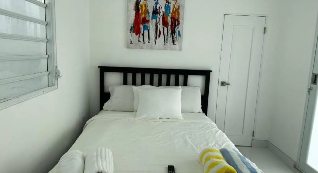 Апартаменты c 1 комнатой Gorgeous 1-Bedroom Beachside Suite