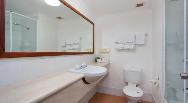 Семейный номер Standard Cairns Southgate Hotel