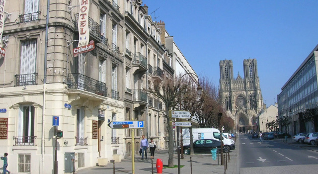 Hôtel De La Cathédrale, Забронировать Отель Отели и гостиницы Реймса, рядом с Chapelle Foujita, Отель
