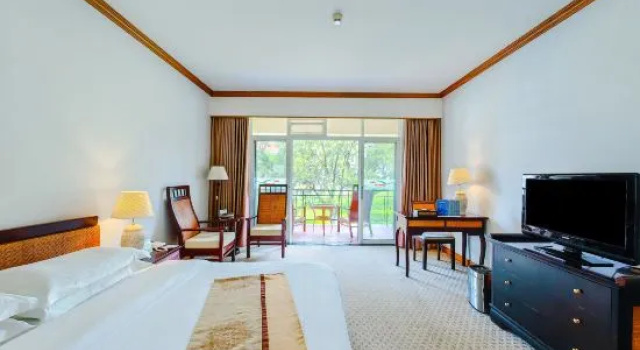 Двухместный номер Standard с балконом и с видом на сад Yunnan Dianchi Garden Resort & Spa