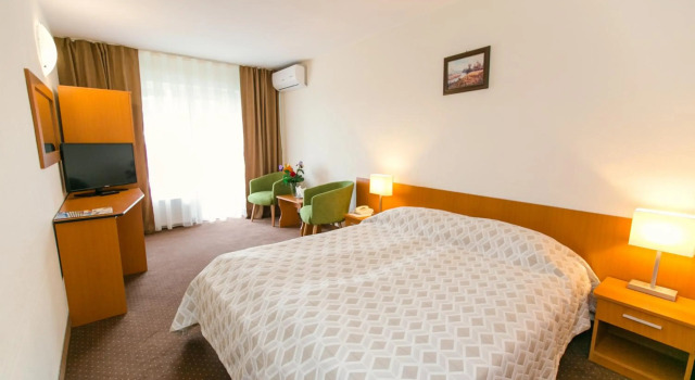 Hotel Poienita, Rezervovat Hotel Hotely v Bihor s parkováním, Parkování
