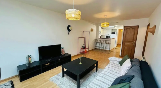 L Appart aux Chapeaux Erlon, Rezerwuj Apartament Reims Champagne