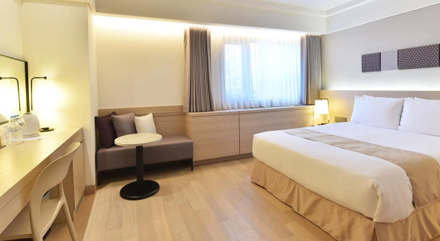 Standardowy dwuosobowy pokój Pacific Hotel