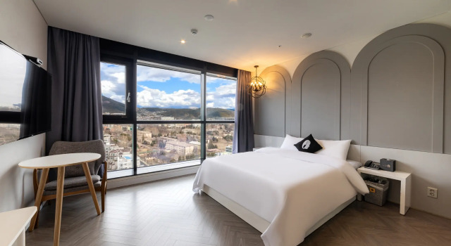 Двухместный номер Deluxe Hotel The Designers Seoul Station