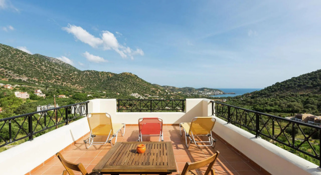 Вилла Villa on Hillside, Private Pool, Fantastic Views to bay of Bali and Mountains
