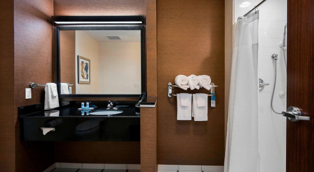 Четырёхместный люкс Fairfield Inn & Suites by Marriott Little Rock Benton
