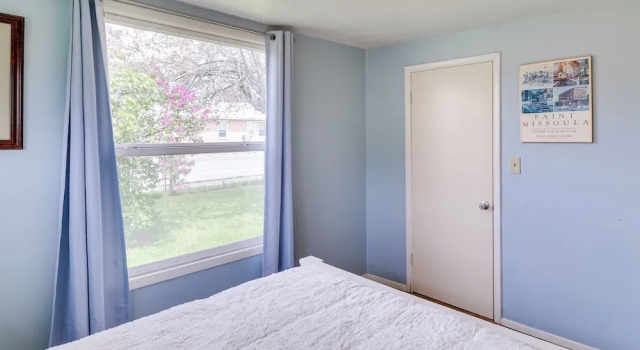 Коттедж Pet-friendly Home w/ Yard & Mountain Views!