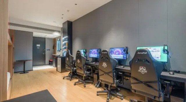 Кровать в общем номере Yunik Hotel (Ningbo 128 Plaza Jingli Fashion Centre)