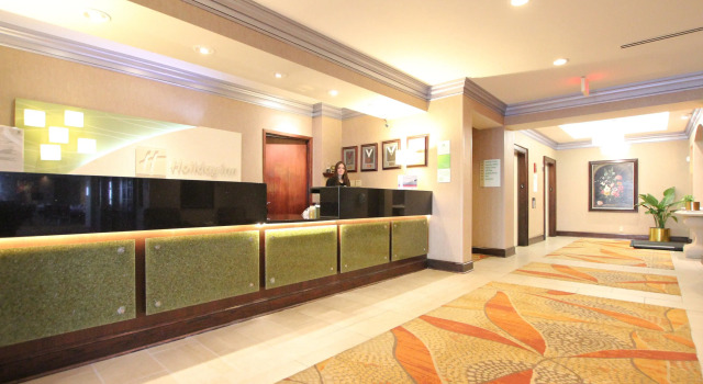 Ramada by Wyndham Minneapolis Airport/Eagan, Varaa Hotelli Hotellit Minnesota pysäköinnillä, Pysäköinti