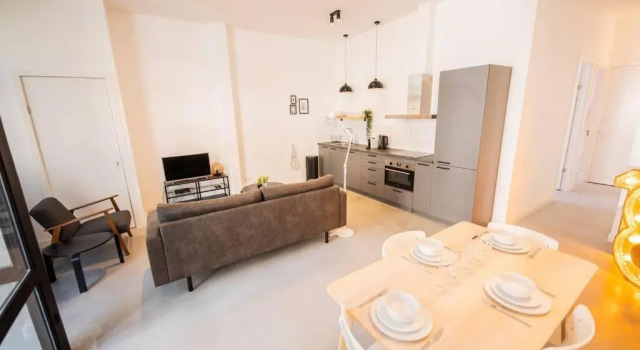 Great 2 Bedroom Serviced Apartment 69m2 -LH18-, Забронировать Апартаменты/квартира Роттердам Южная Голландия, рядом с Old Luxor Theater Rotterdam
