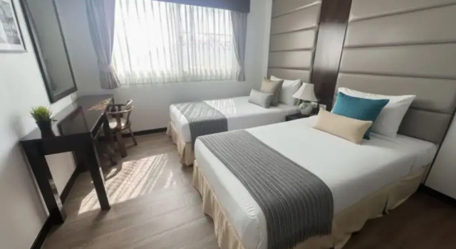 Люкс с 2 комнатами с балконом J - Town Serviced Apartments