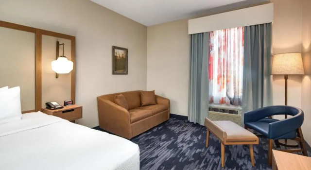 Номер Standard Fairfield Inn by Marriott Toronto Oakville