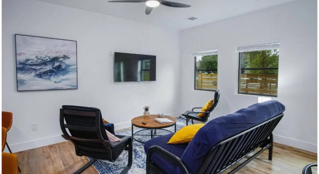 Amazing 3BR 2BA Only 5 Mins From Downtown, Забронировать Апартаменты/квартира Апартаменты Сан-Антонио, рядом с Cameo Center, Апартаменты/квартира