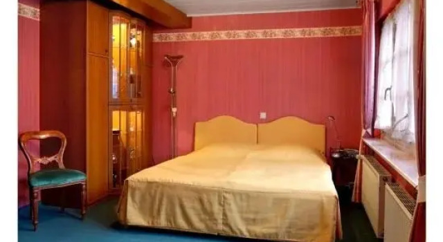 Mosel-Landhaus Hotel Oster, Забронировать Отель Эдигер-Эллер Мозель - Германия